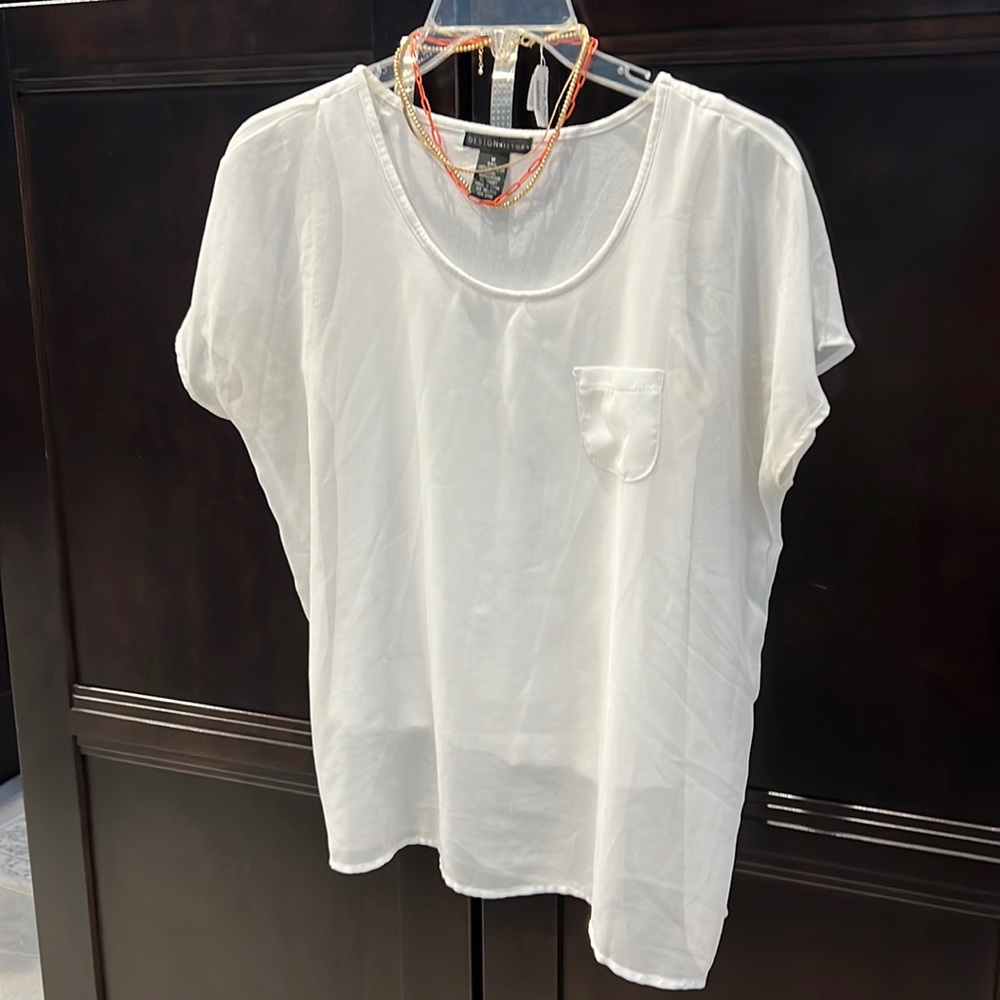 Design History off white blouse with shell